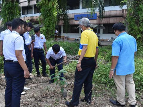 โครงการปลูกจิตสำนึกรักษาทรัพยากรธรรมชาติและป่าไม้