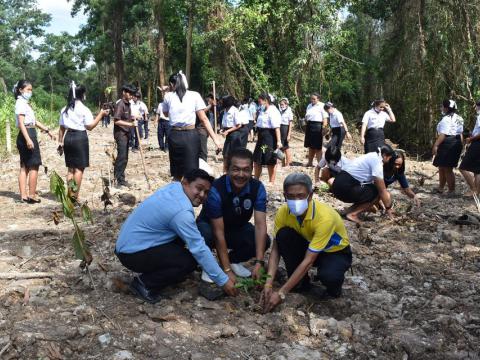 โครงการปลูกจิตสำนึกรักษาทรัพยากรธรรมชาติและป่าไม้