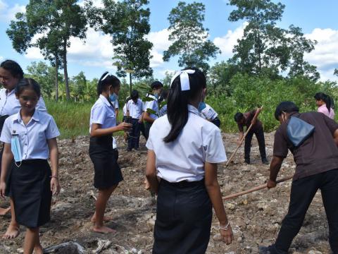 โครงการปลูกจิตสำนึกรักษาทรัพยากรธรรมชาติและป่าไม้