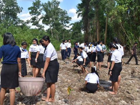 โครงการปลูกจิตสำนึกรักษาทรัพยากรธรรมชาติและป่าไม้