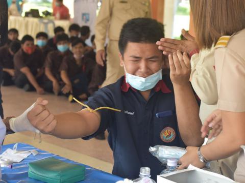 โครงการตรวจสุขภาพนักเรียน นักศึกษา ประจำปีการศึกษา 2563 ณ หอประช